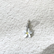 画像をギャラリービューアに読み込む, レイヤード加工 プルメリアペンダント 【GPSS1359】