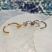 画像をギャラリービューアに読み込む, プルメリアスルーピアス 片耳販売 【GESS7002.E】