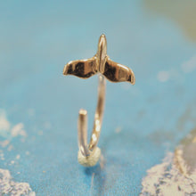 画像をギャラリービューアに読み込む, ホエールテールスルーピアス 片耳販売 【GESS7003.E】