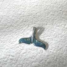 画像をギャラリービューアに読み込む, レイヤード加工 ホエールテールペンダント 【GPSS966】《刻印可能》