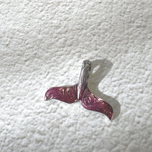 画像をギャラリービューアに読み込む, レイヤード加工 ホエールテールペンダント 【GPSS966】《刻印可能》