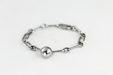 画像をギャラリービューアに読み込む, BSS804 STAINLESS STEEL BRACELET WITH BALL AAB CO..