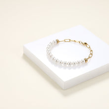 画像をギャラリービューアに読み込む, BSS880 STAINLESS STEEL BRACELET WITH SHELL PEARL AAB CO..