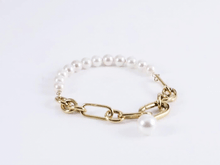 画像をギャラリービューアに読み込む, BSS884 STAINLESS STEEL BRACELET WITH SHELL PEARL AAB CO..