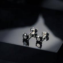 画像をギャラリービューアに読み込む, ESJ05 STAINLESS STEEL EAR STUDS CZ AAB CO..