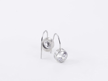 画像をギャラリービューアに読み込む, ESS148 STAINLESS STEEL EARRING WITH CZ AAB CO..