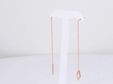 画像をギャラリービューアに読み込む, ESS644 STAINLESS STEEL EARRING WITH SQUARE AAB CO..