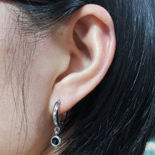 画像をギャラリービューアに読み込む, ESS651 STAINLESS STEEL EARRING WITH FOIL STONE AAB CO..