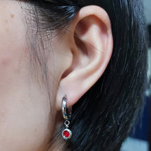画像をギャラリービューアに読み込む, ESS651 STAINLESS STEEL EARRING WITH FOIL STONE AAB CO..