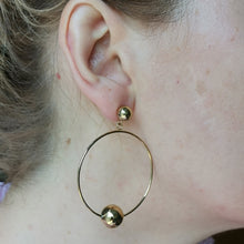 画像をギャラリービューアに読み込む, ESS676 STAINLESS STEEL EARRING WITH BALL AAB CO..
