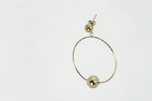 画像をギャラリービューアに読み込む, ESS676 STAINLESS STEEL EARRING WITH BALL AAB CO..