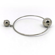画像をギャラリービューアに読み込む, ESS676 STAINLESS STEEL EARRING WITH BALL AAB CO..
