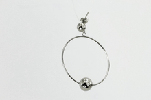 画像をギャラリービューアに読み込む, ESS676 STAINLESS STEEL EARRING WITH BALL AAB CO..
