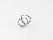 画像をギャラリービューアに読み込む, ESS706 STAINLESS STEEL Huggies (Twisted) AAB CO..