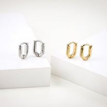 画像をギャラリービューアに読み込む, ESS714 STAINLESS STEEL U Shape Huggies (Small) AAB CO..