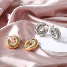 画像をギャラリービューアに読み込む, ESS783 Stainless Steel Hollow Earring AAB CO..