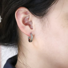 画像をギャラリービューアに読み込む, コインエッジピアス 片耳販売 【GESS444】