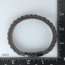 画像をギャラリービューアに読み込む, MBSS23 LEATHER BRACELET WITH STAINLESS STEEL CLOSURE AAB CO..