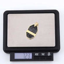画像をギャラリービューアに読み込む, PSS1276 STAINLESS STEEL PENDANT WITH FORGED CARBON AAB CO..