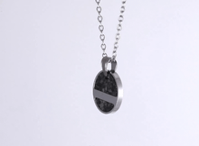 画像をギャラリービューアに読み込む, PSS1277 STAINLESS STEEL ROUND PENDANT WITH FORGED CARBON AAB CO..