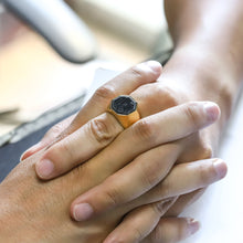 画像をギャラリービューアに読み込む, RSS1077 STAINLESS STEEL RING WITH FORGED CARBON AAB CO..