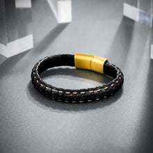 画像をギャラリービューアに読み込む, BSS635 STAINLESS STEEL LEATHER BRACELET AAB CO..
