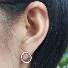 画像をギャラリービューアに読み込む, ESS648 STAINLESS STEEL EARRING AAB CO..
