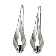 画像をギャラリービューアに読み込む, ESS674 STAINLESS STEEL EARRING AAB CO..
