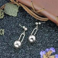 画像をギャラリービューアに読み込む, ESS675 STAINLESS STEEL EARRING WITH BALL AAB CO..
