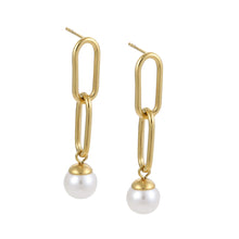 画像をギャラリービューアに読み込む, ESS718 STAINLESS STEEL EARRING WITH SHELL PEARL AAB CO..
