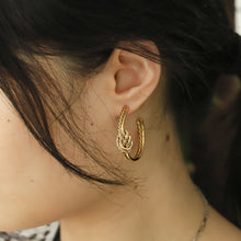 画像をギャラリービューアに読み込む, ESS726 STAINLESS STEEL TWISTED EARRING AAB CO..
