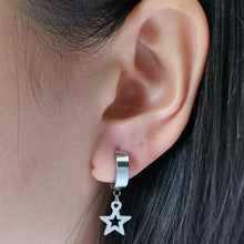 画像をギャラリービューアに読み込む, MESS24 STAINLESS STEEL EARRING WITH STAR AAB CO..
