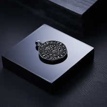 画像をギャラリービューアに読み込む, PSS1131 STAINLESS STEEL PENDANT WITH 925 BLACK AAB CO..
