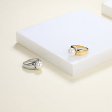 画像をギャラリービューアに読み込む, RSS1066 STAINLESS STEEL RING WITH SHELL PEARL AAB CO..
